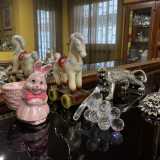 ...i cristalli, le statuine di porcellana...